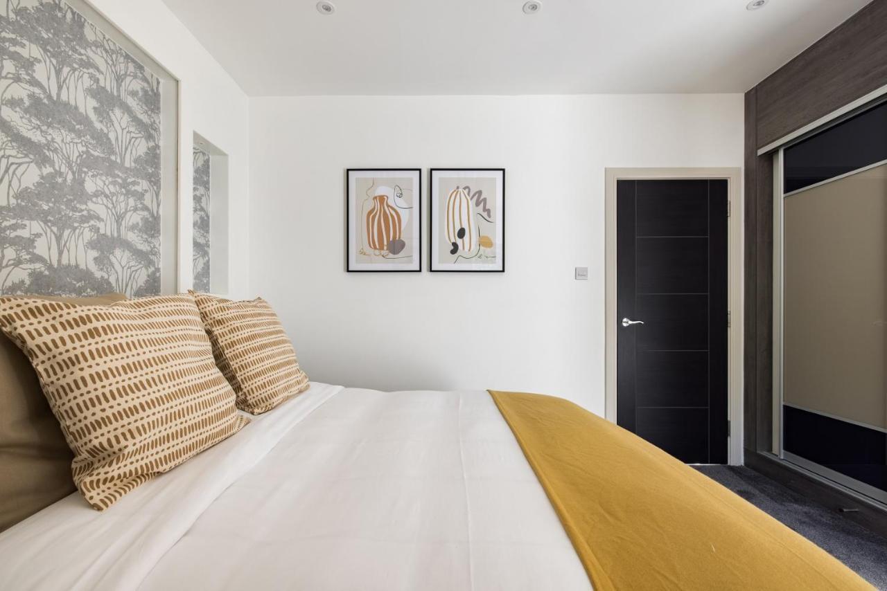 Апартаменти The Battersea Secret - Trendy 3Bdr Flat With Patio Лондон Екстер'єр фото
